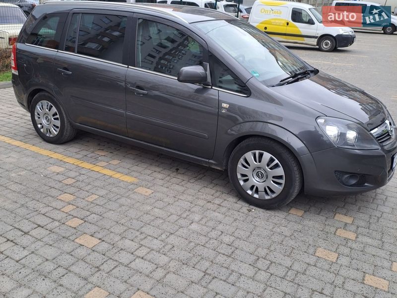 Мінівен Opel Zafira 2010 в Вінниці