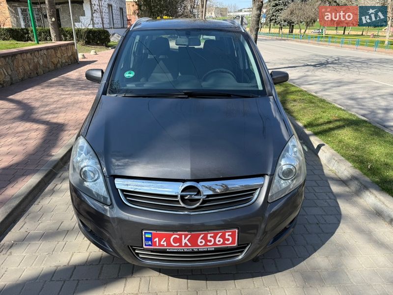 Минивэн Opel Zafira 2009 в Могилев-Подольске