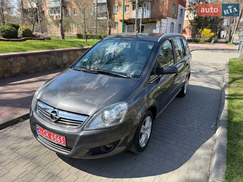 Минивэн Opel Zafira 2009 в Могилев-Подольске