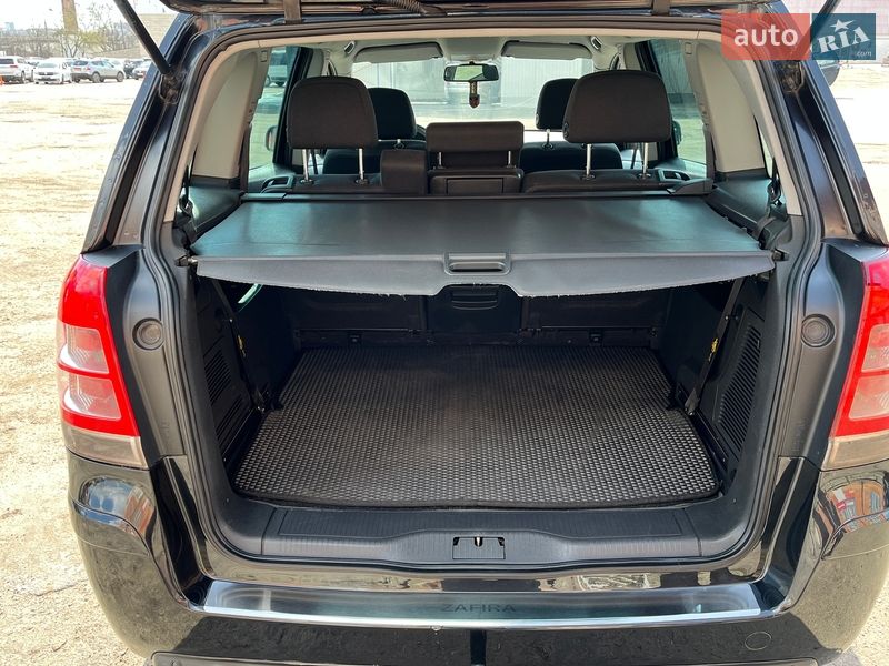 Минивэн Opel Zafira 2012 в Сумах