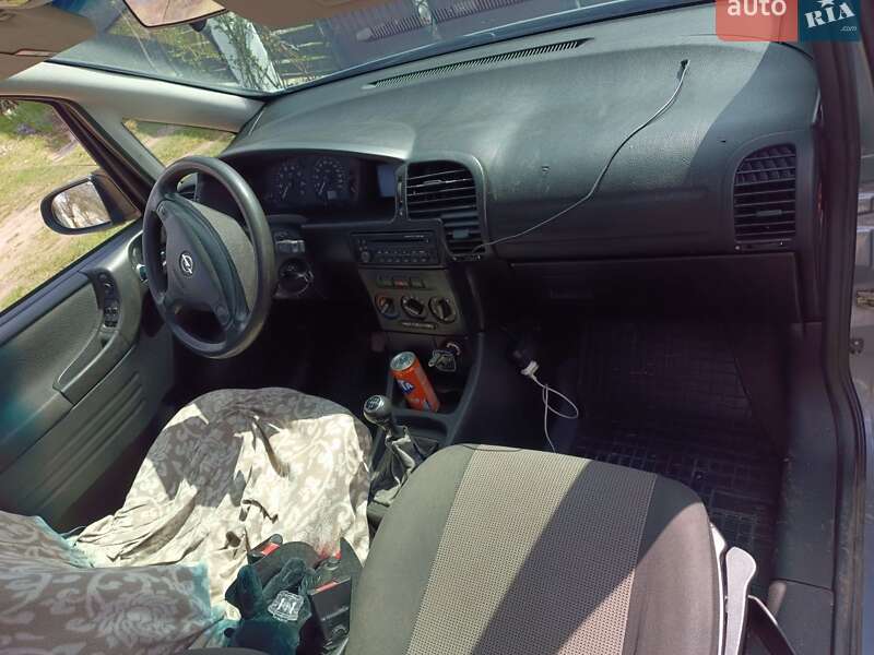 Мінівен Opel Zafira 2004 в Косові