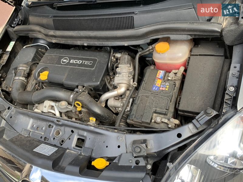 Мінівен Opel Zafira 2011 в Лебедині