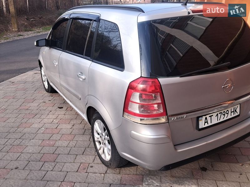 Минивэн Opel Zafira 2008 в Ивано-Франковске фото 4 Минивэн Opel Zafira 2008 в Ивано-Франковске