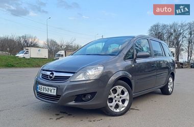 Минивэн Opel Zafira 2009 в Виннице