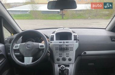 Минивэн Opel Zafira 2009 в Волочиске
