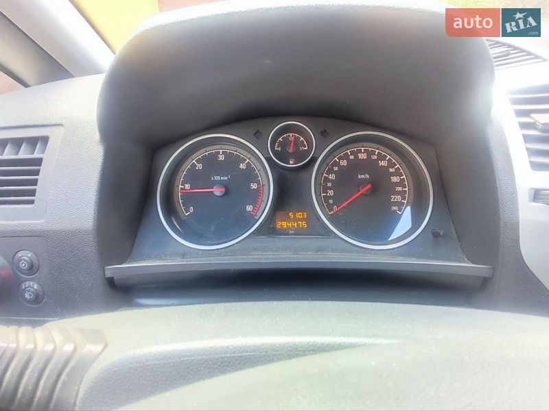 Opel Zafira 2012