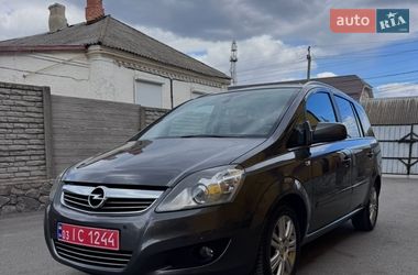 Минивэн Opel Zafira 2012 в Хороле