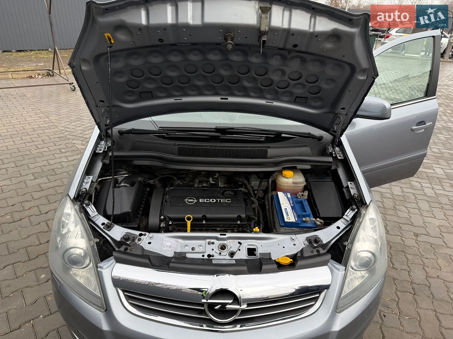 2010 Opel Zafira - мініатюра 12