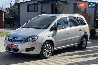 Минивэн Opel Zafira 2010 в Луцке