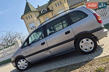Мінівен Opel Zafira 2002 в Чернівцях