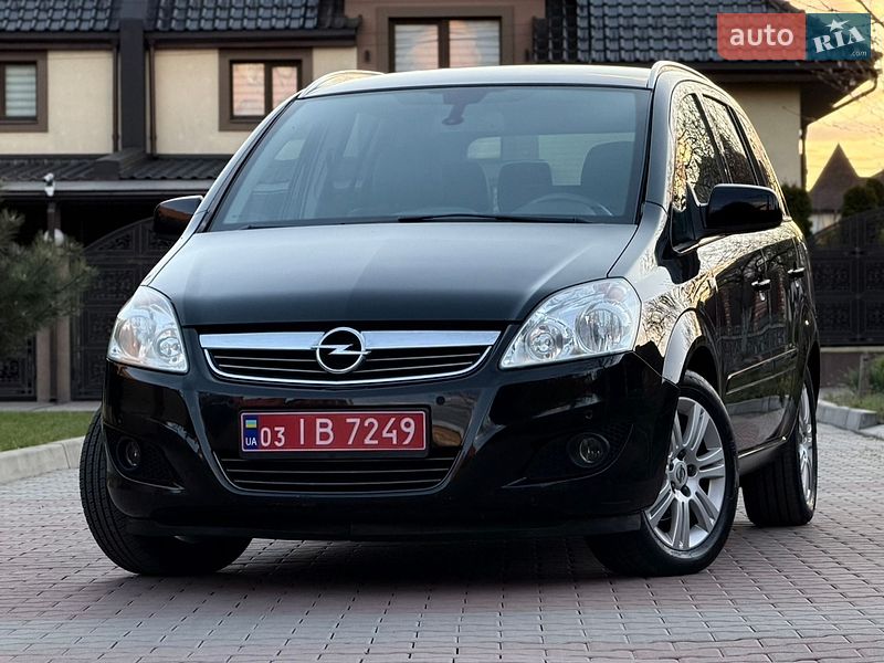 Минивэн Opel Zafira 2011 в Белой Церкви