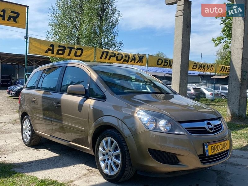 Минивэн Opel Zafira 2012 в Луцке