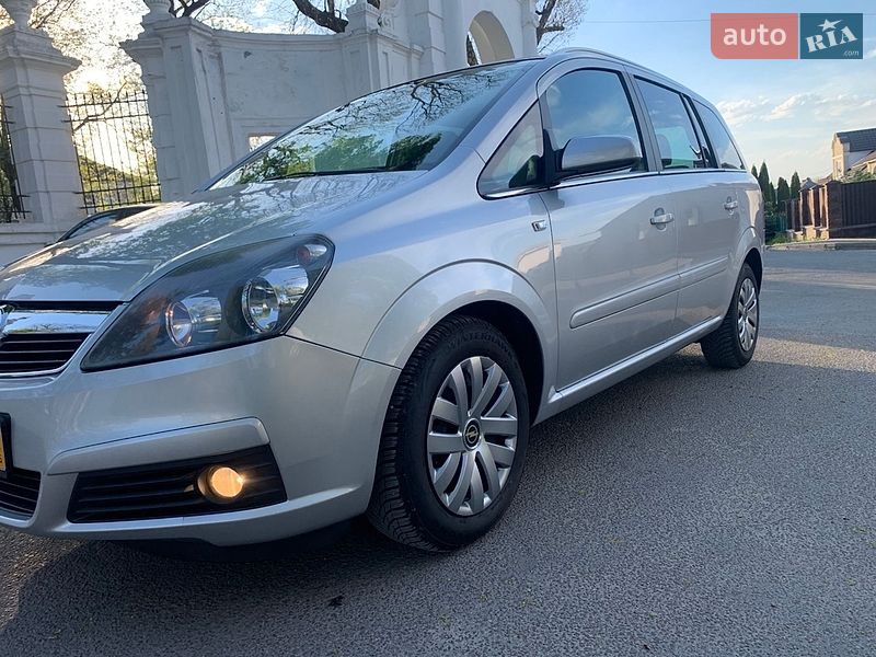 Минивэн Opel Zafira 2007 в Ивано-Франковске