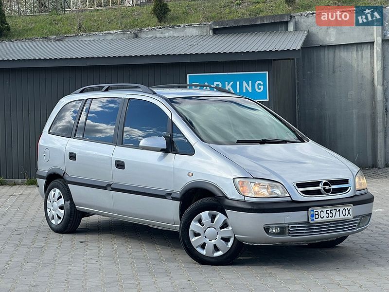 Минивэн Opel Zafira 2000 в Дрогобыче