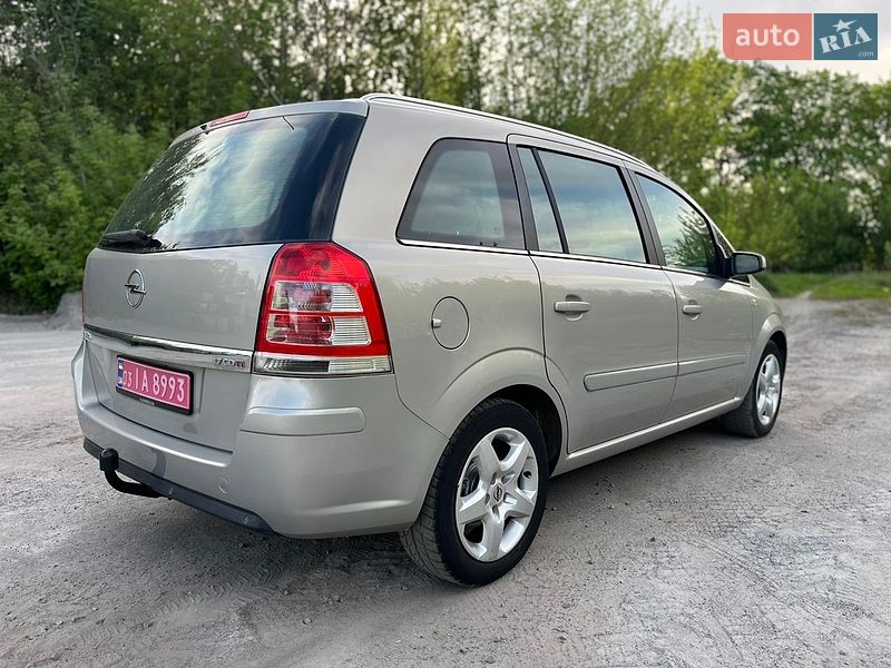 Мінівен Opel Zafira 2009 в Хоролі