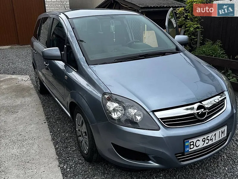 Opel Zafira 2011