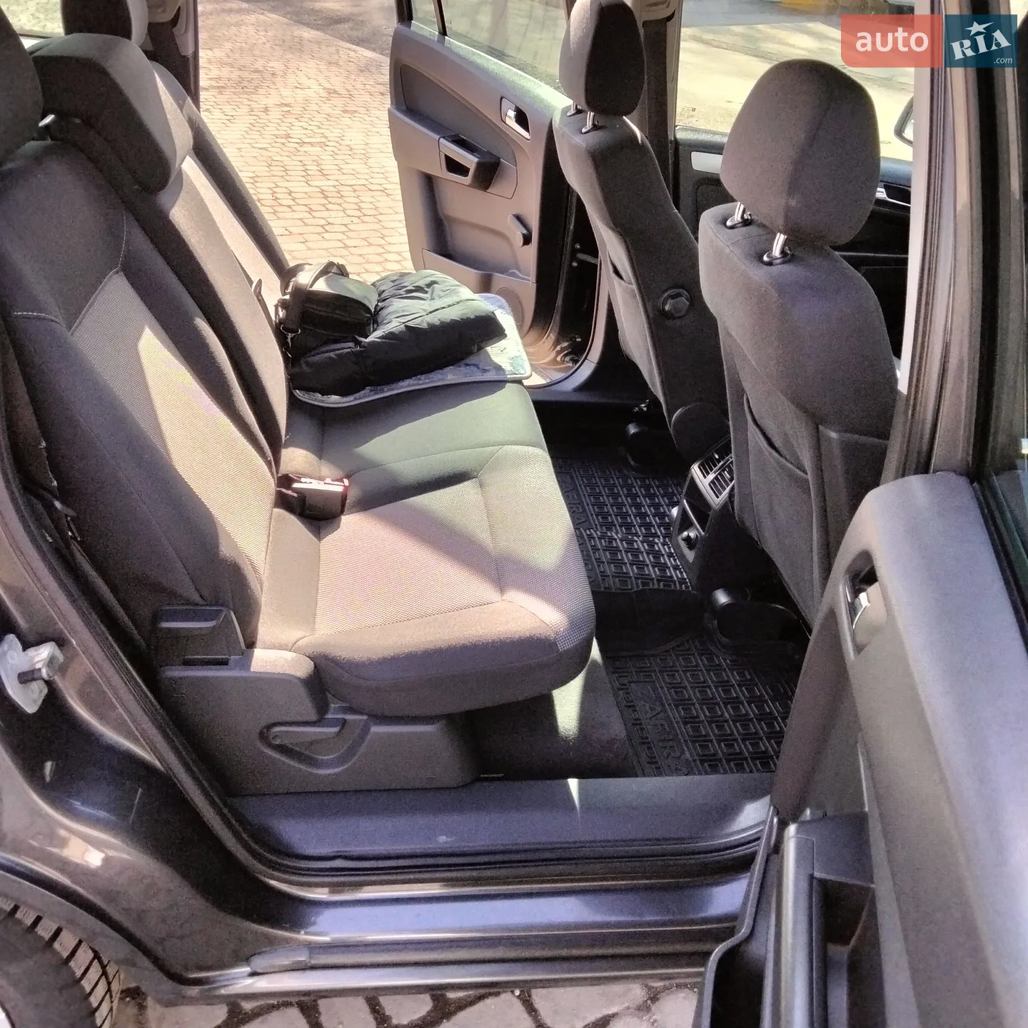 2010 Opel Zafira - мініатюра 13