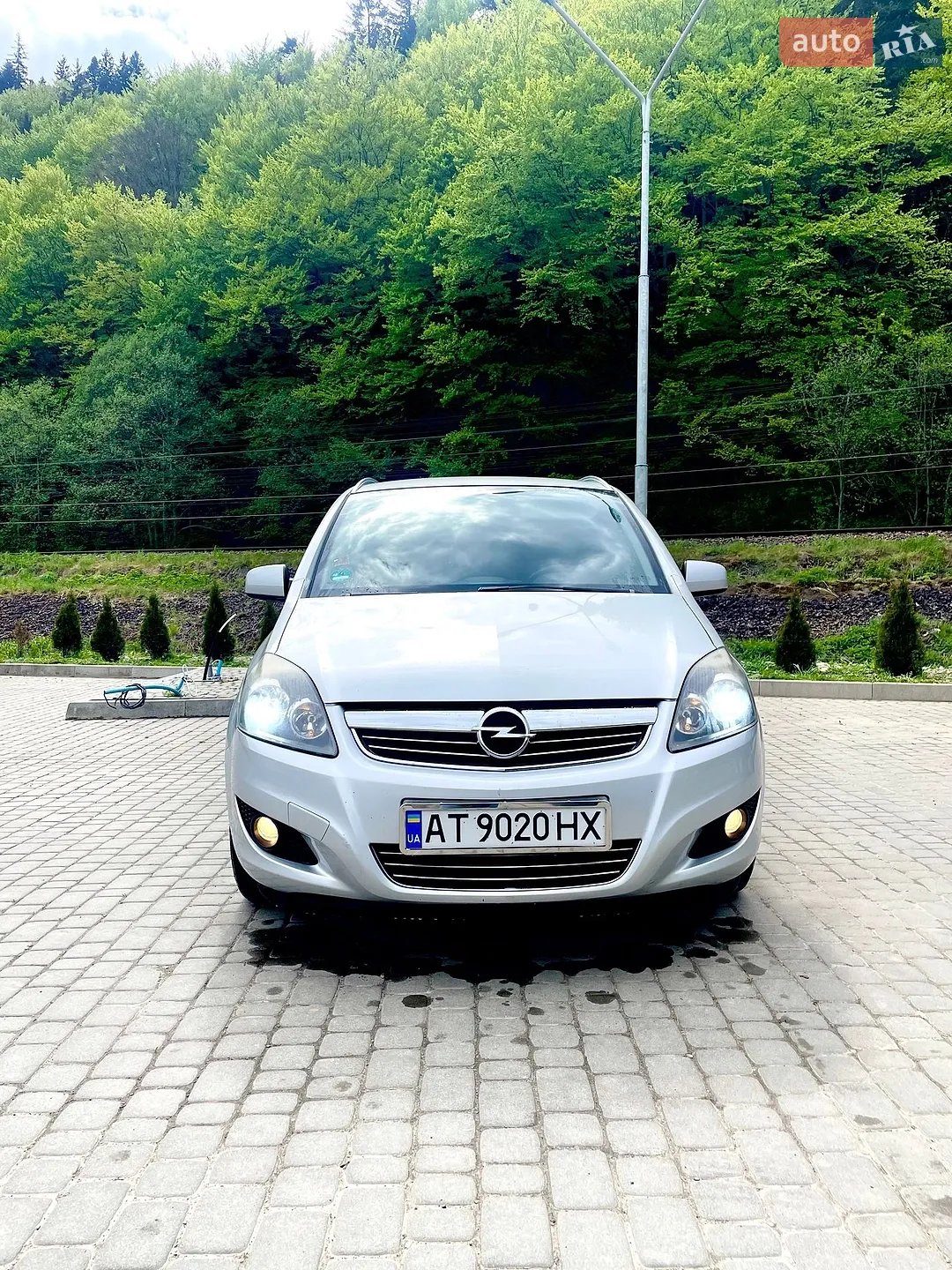 2010 Opel Zafira - мініатюра 2