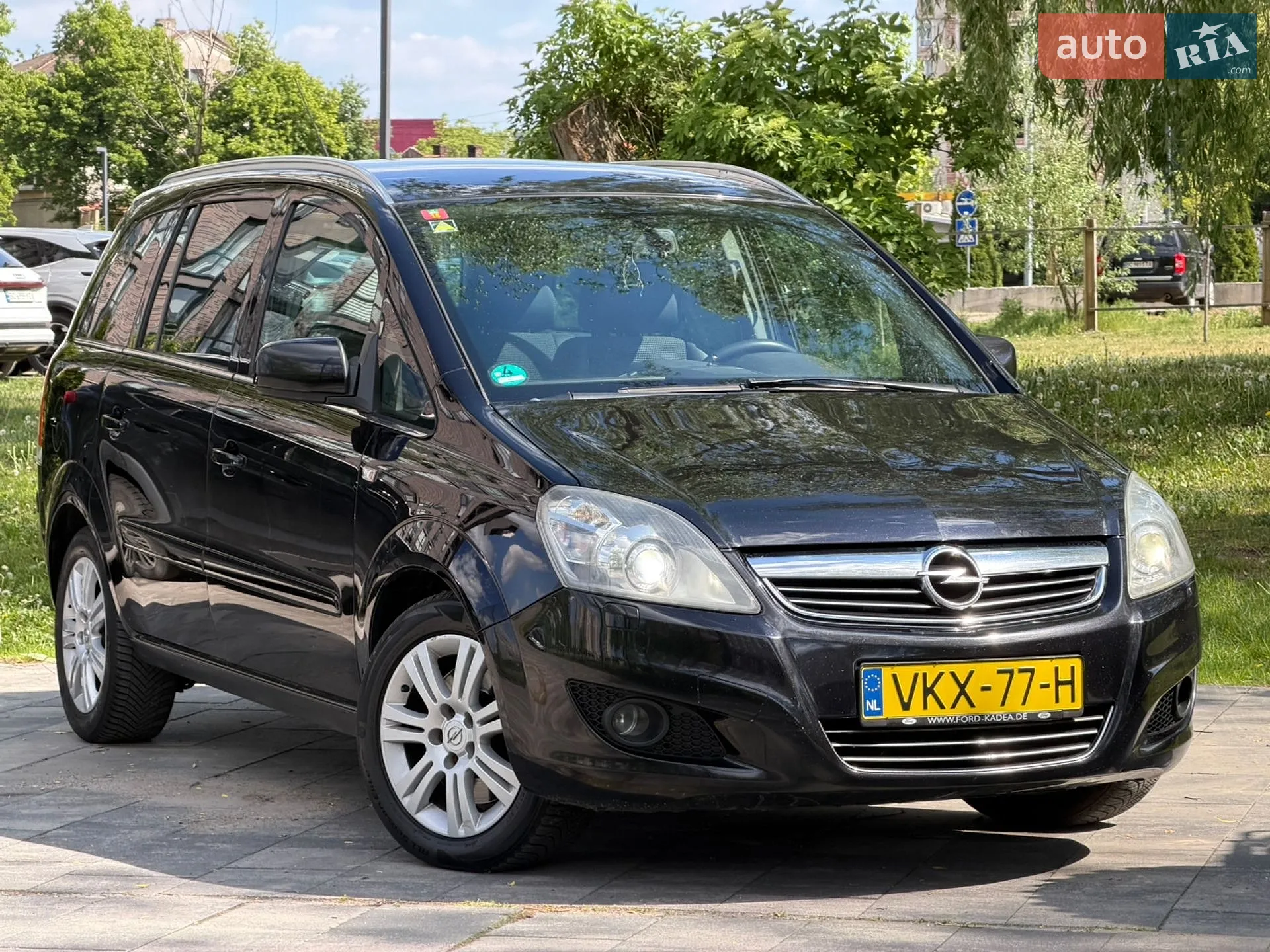 2010 Opel Zafira - мініатюра 10