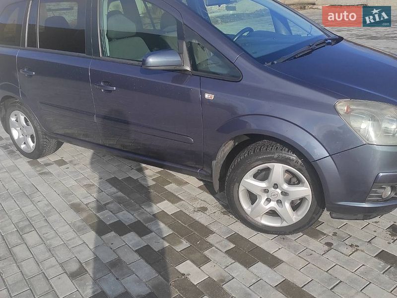 Минивэн Opel Zafira 2007 в Хороле фото 2 Минивэн Opel Zafira 2007 в Хороле
