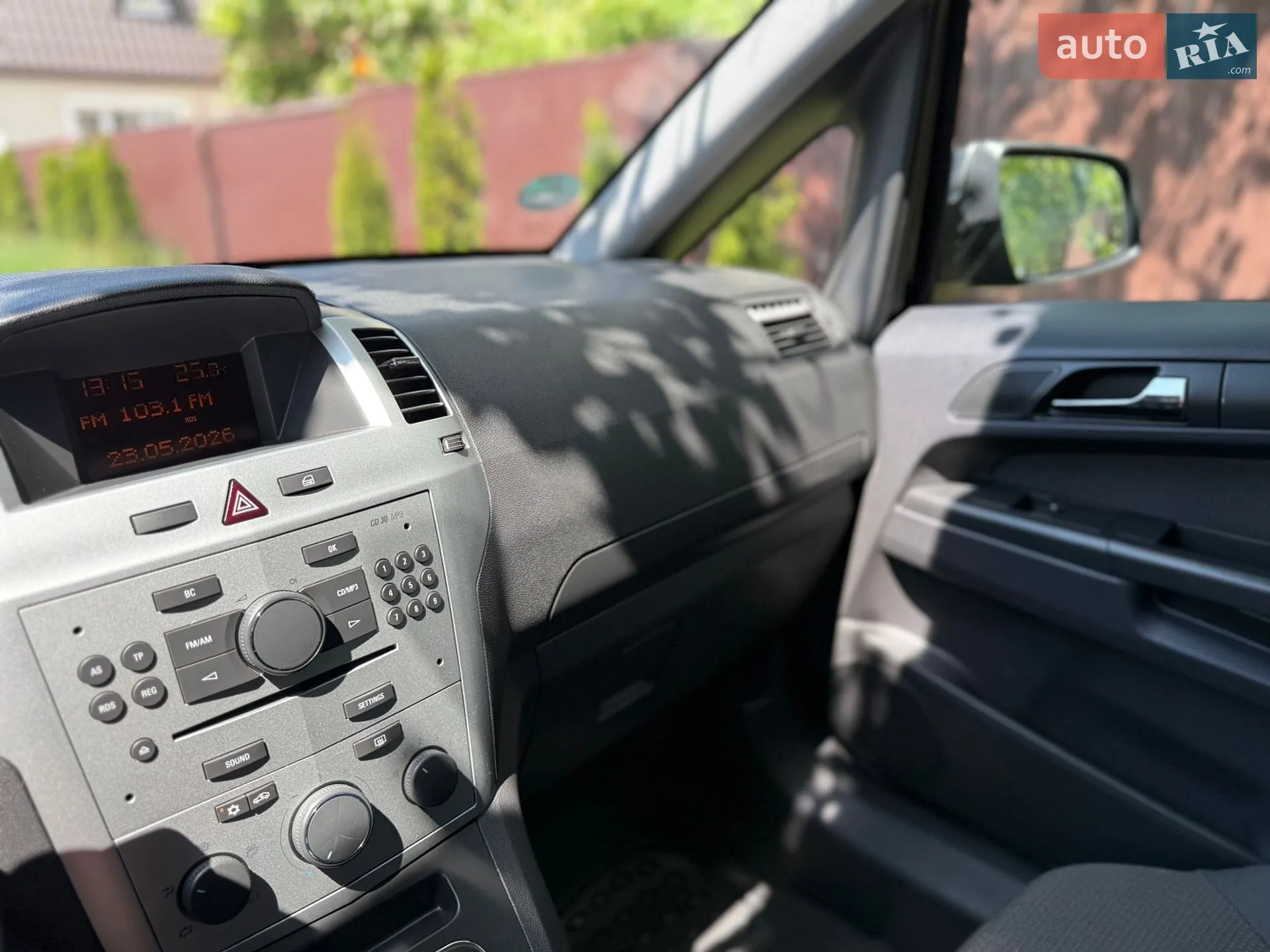 2010 Opel Zafira - мініатюра 26