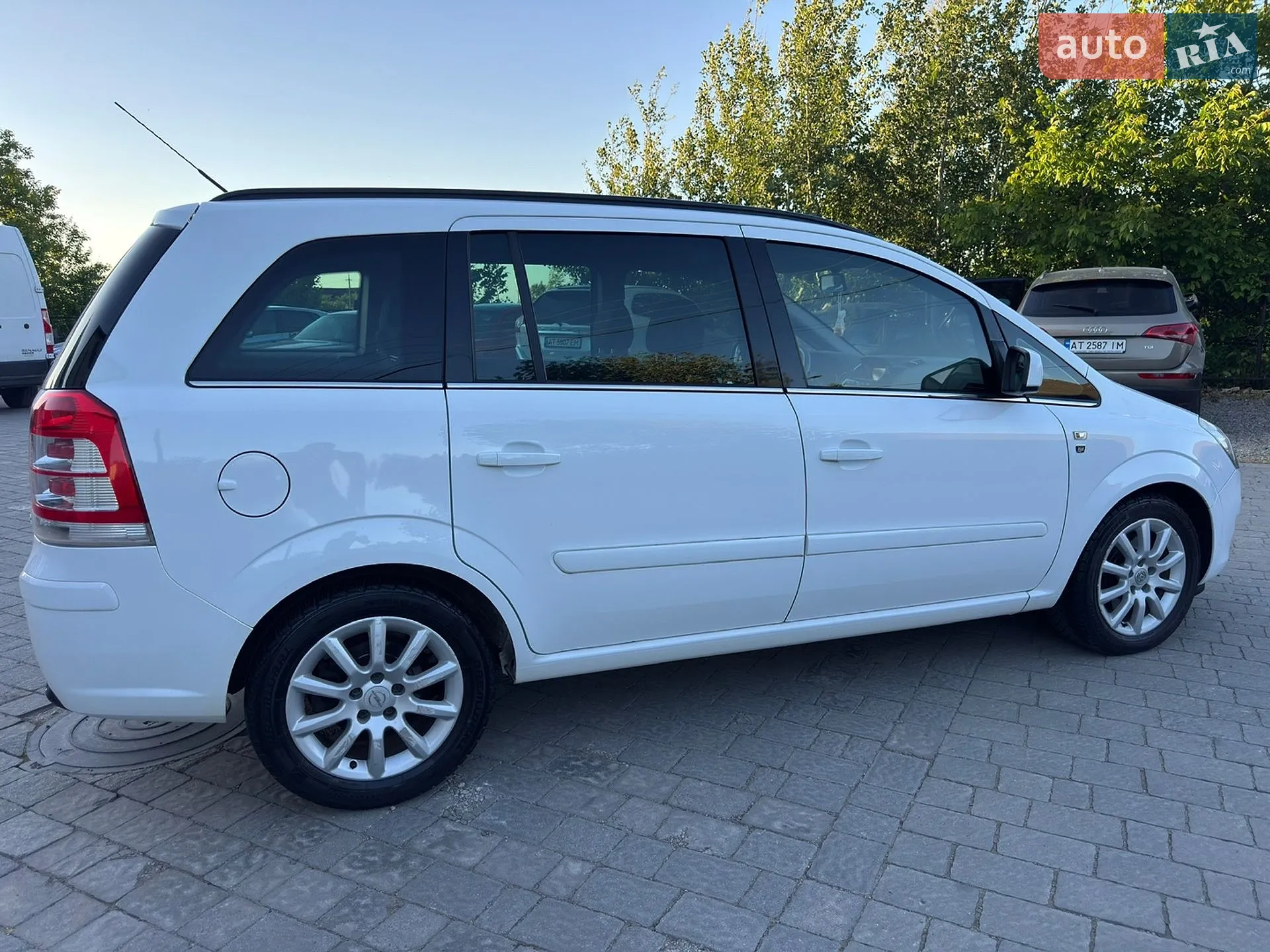 2010 Opel Zafira - мініатюра 15