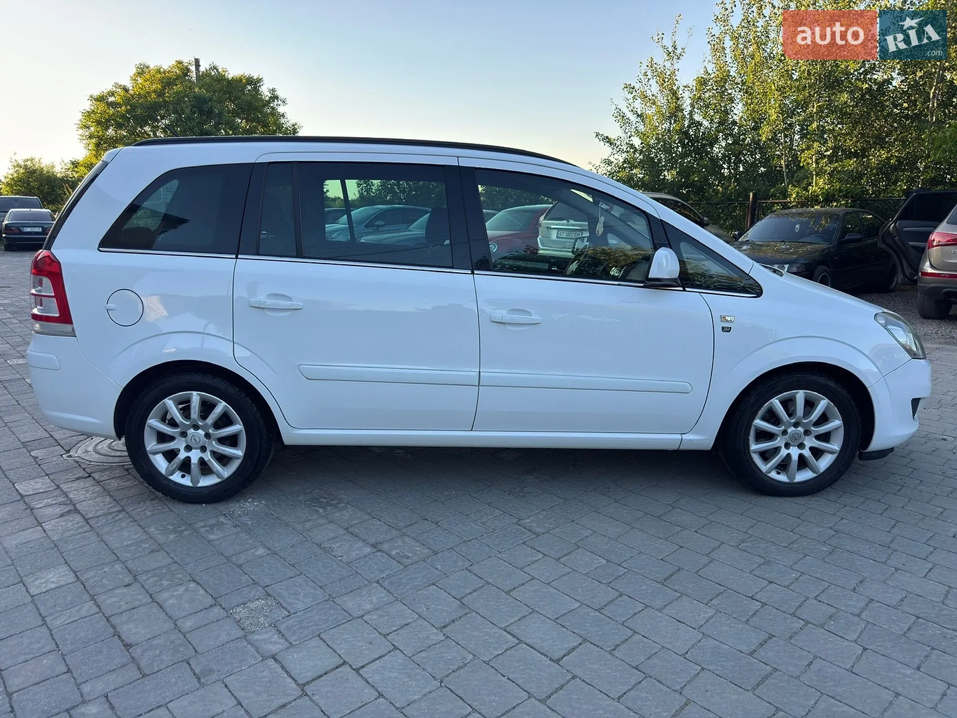 2010 Opel Zafira - мініатюра 16
