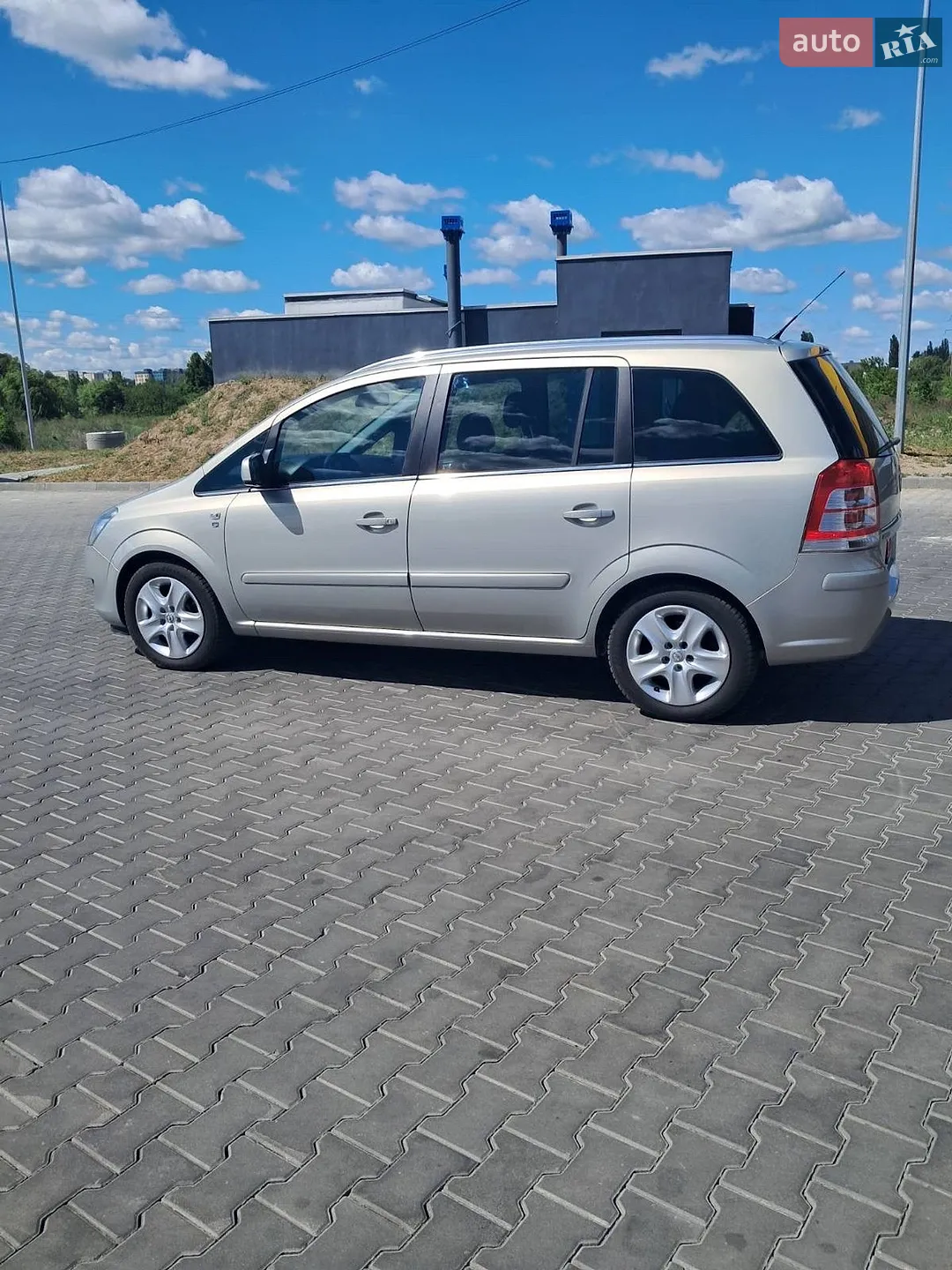 2011 Opel Zafira - мініатюра 2