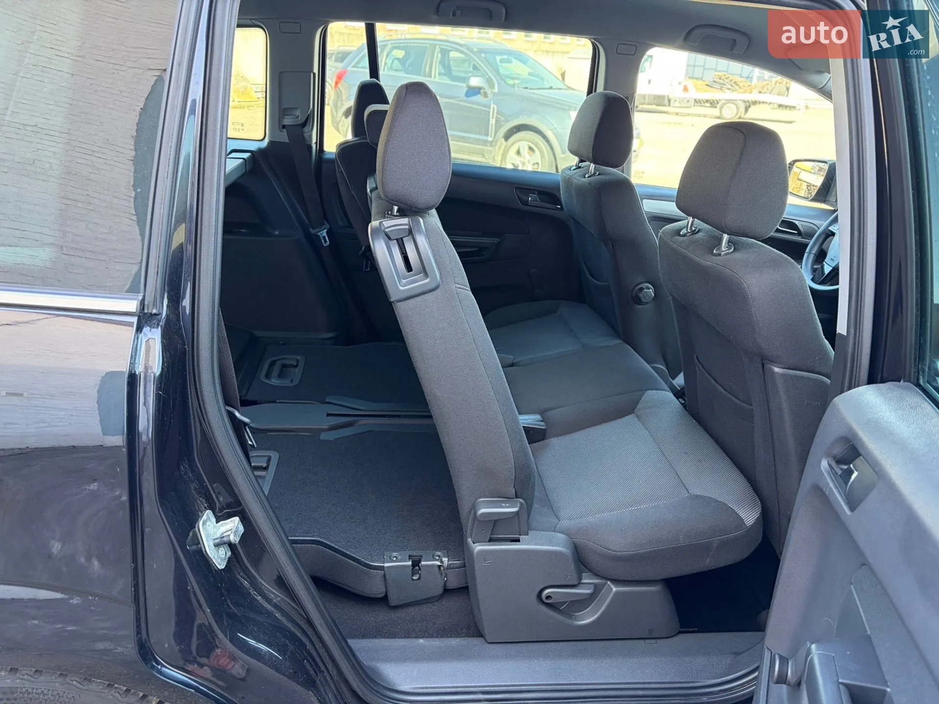 2011 Opel Zafira - мініатюра 27