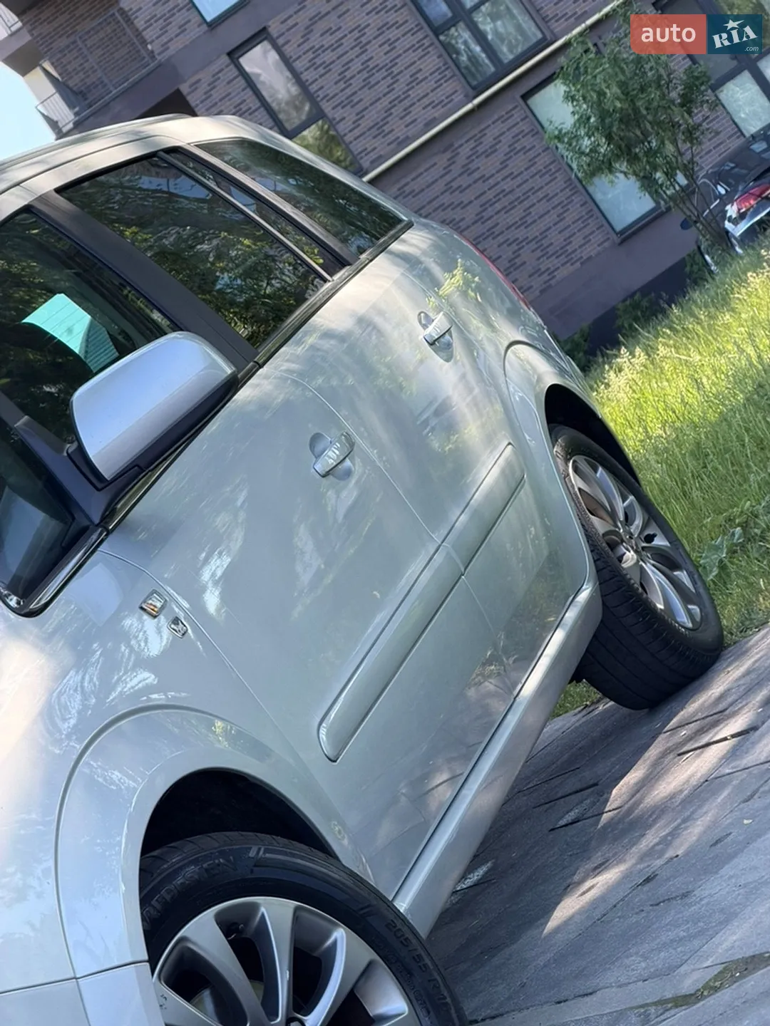 2011 Opel Zafira - мініатюра 28