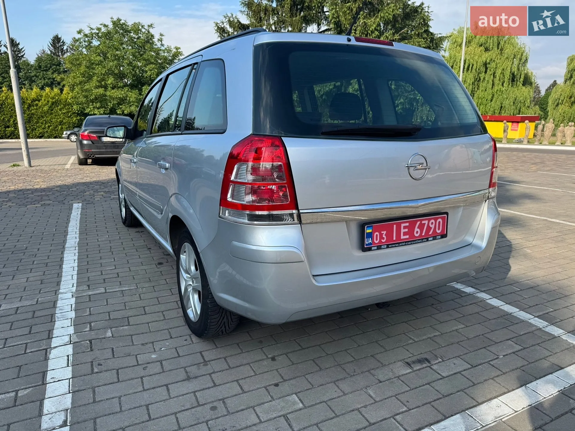 2010 Opel Zafira - мініатюра 12