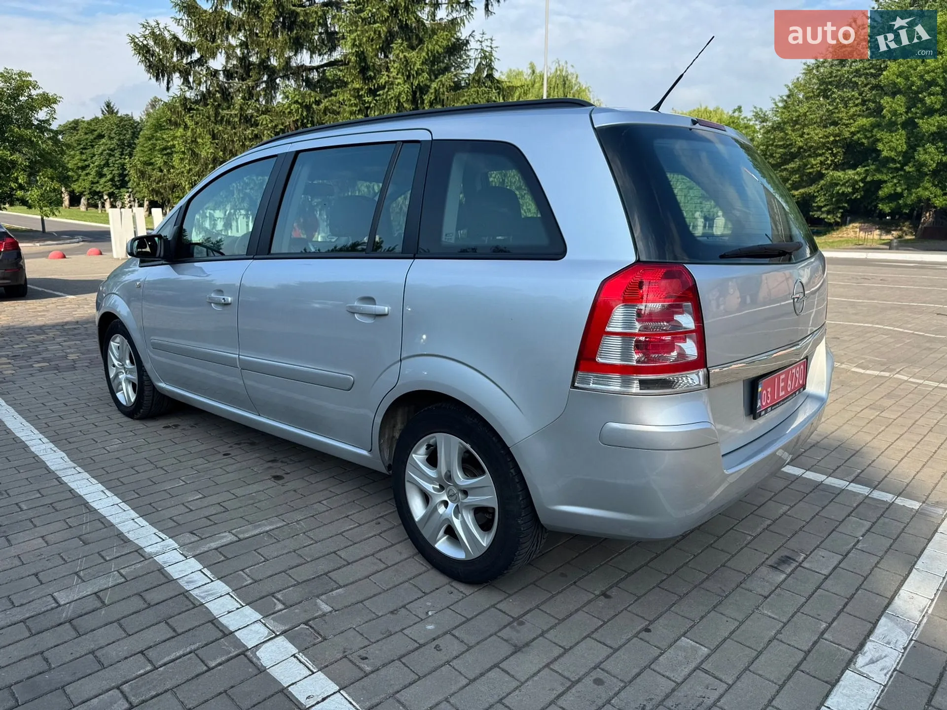 2010 Opel Zafira - мініатюра 13