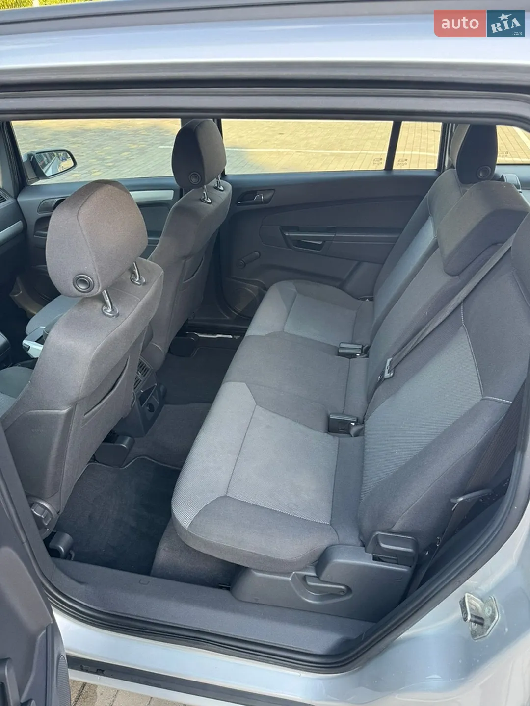 2010 Opel Zafira - мініатюра 24