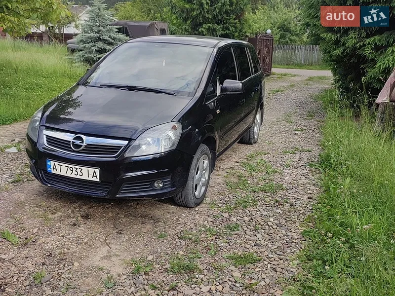 Opel Zafira 2011