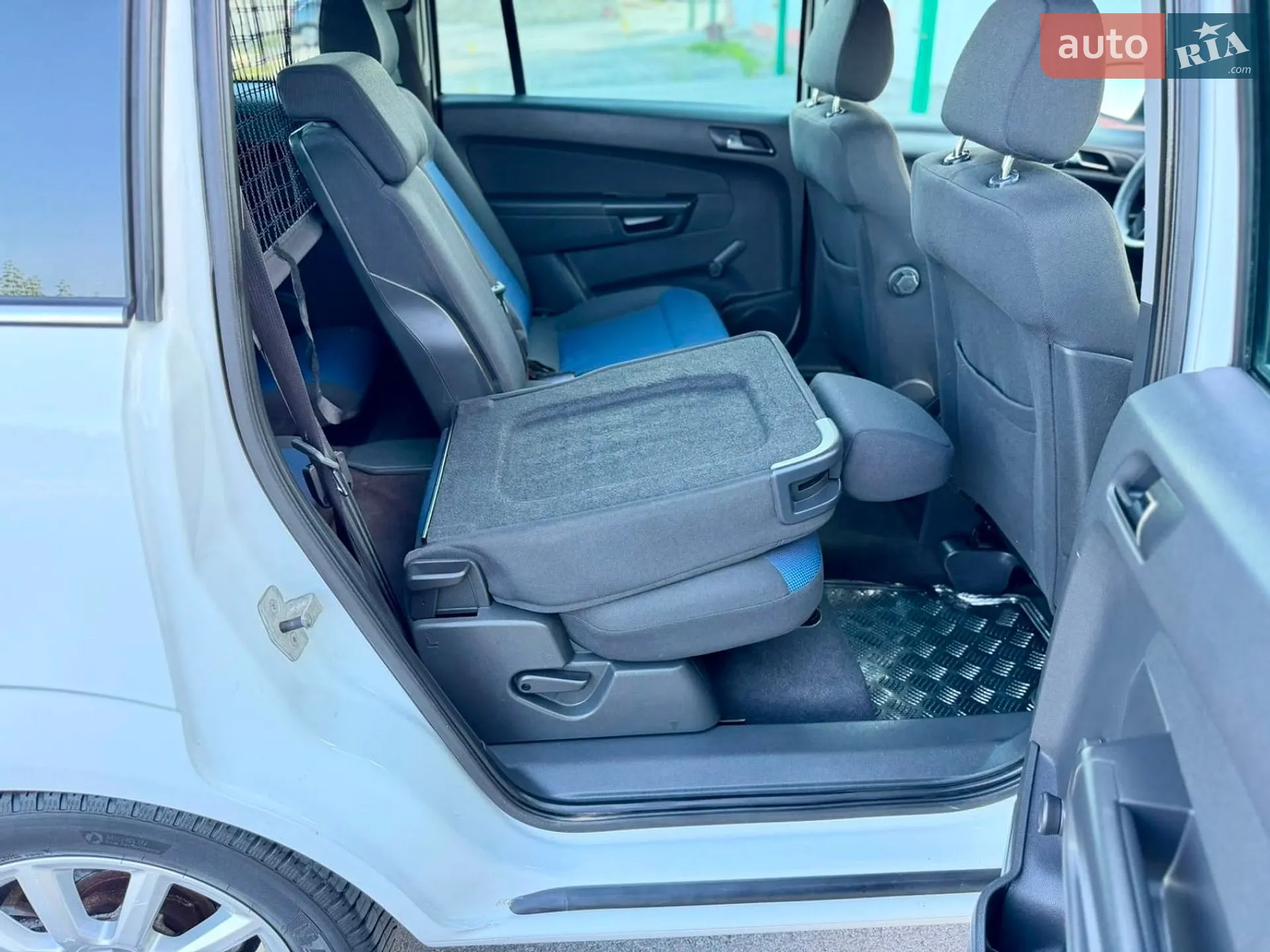 2011 Opel Zafira - мініатюра 40