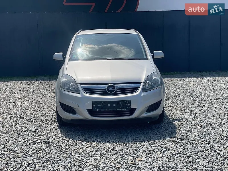 Opel Zafira 2012