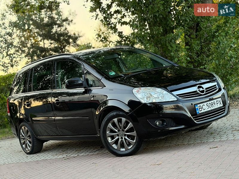 Opel Zafira 2011