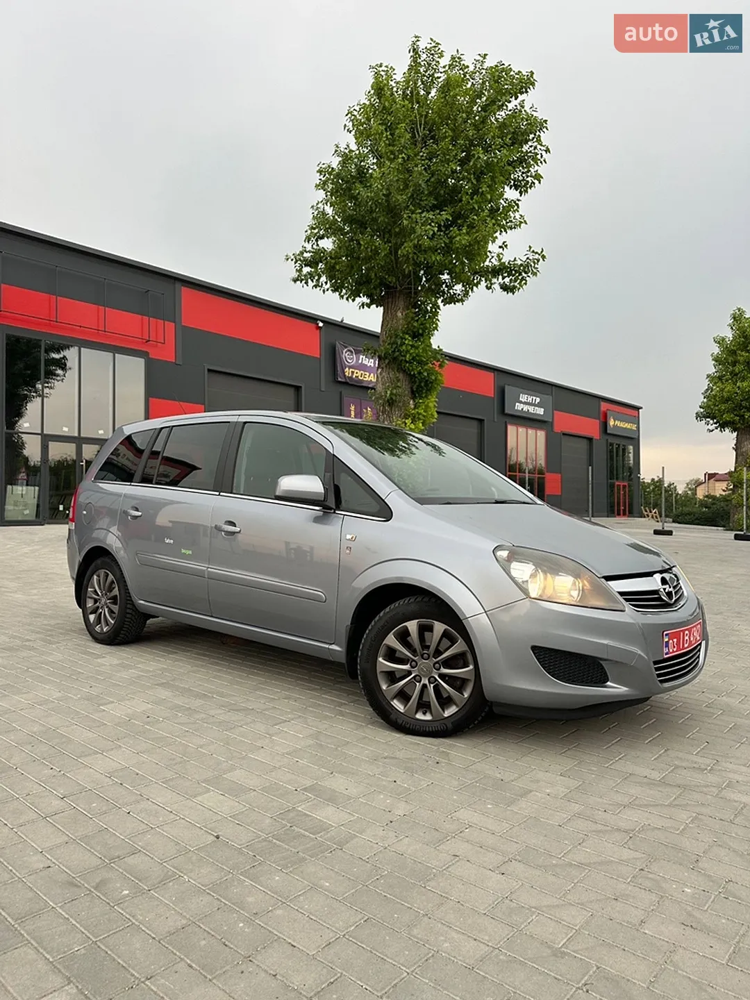 2010 Opel Zafira - мініатюра 2