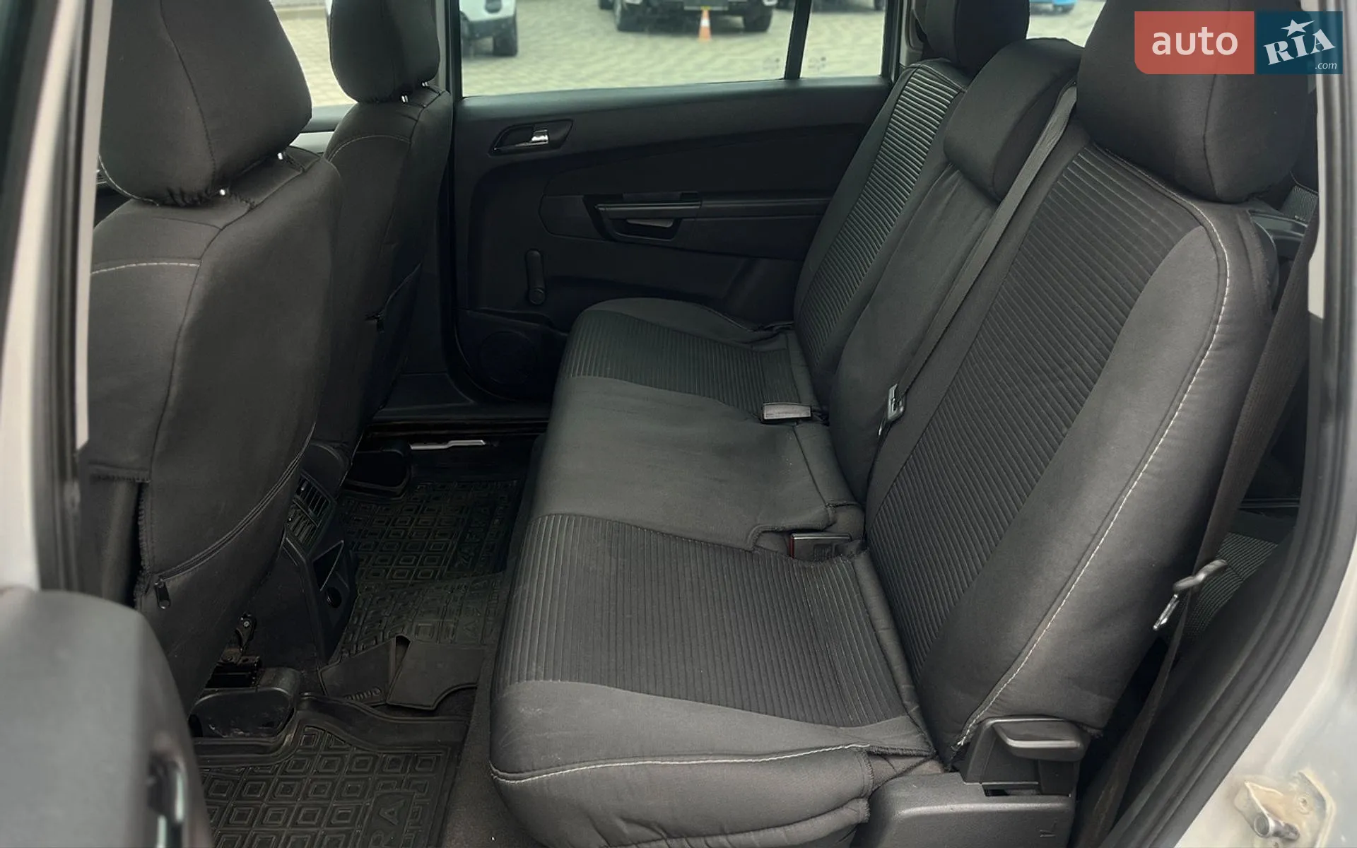 2010 Opel Zafira - мініатюра 26