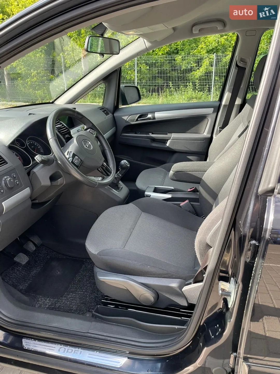 2010 Opel Zafira - мініатюра 21