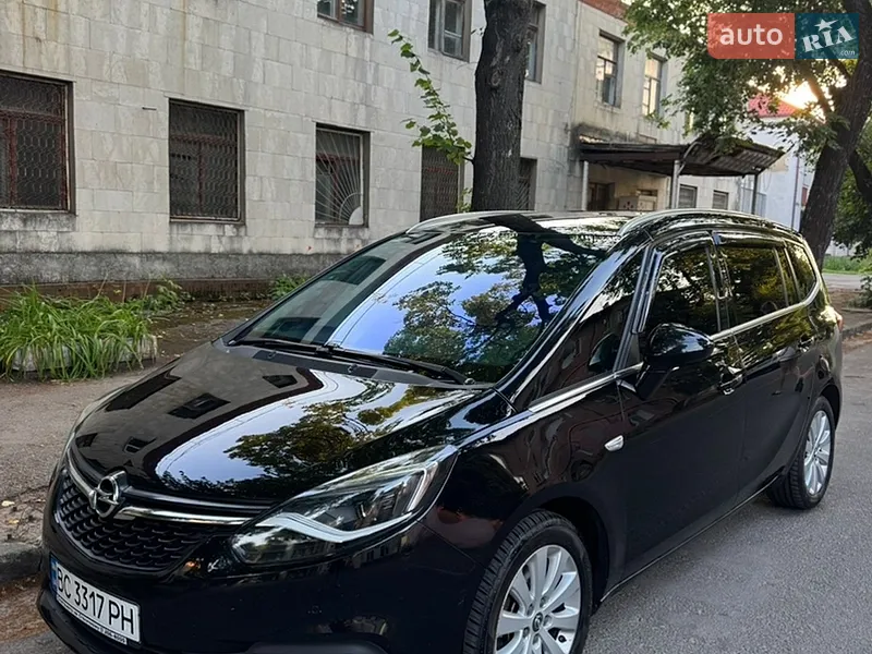 Opel Zafira 2016