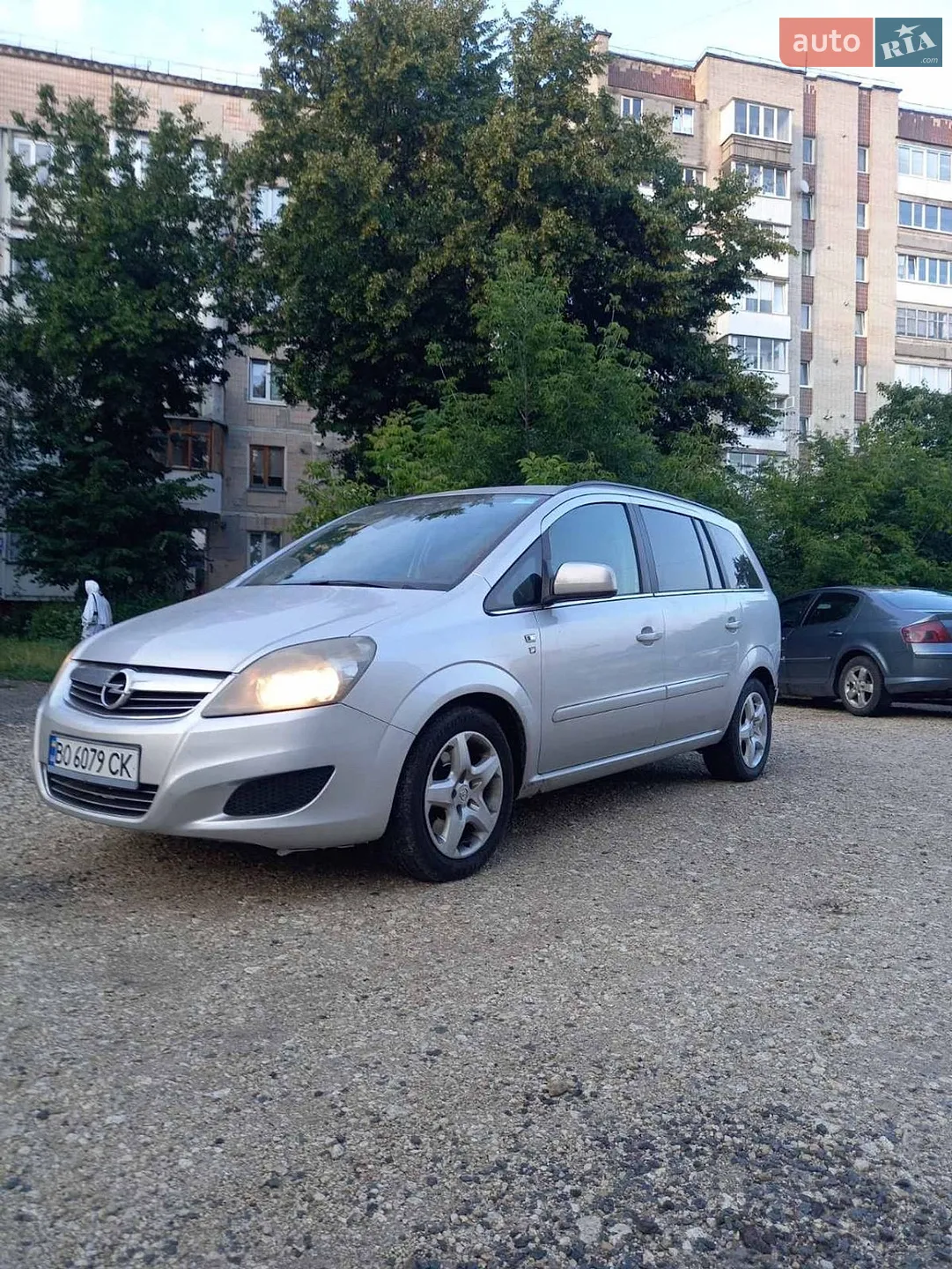2010 Opel Zafira - мініатюра 2