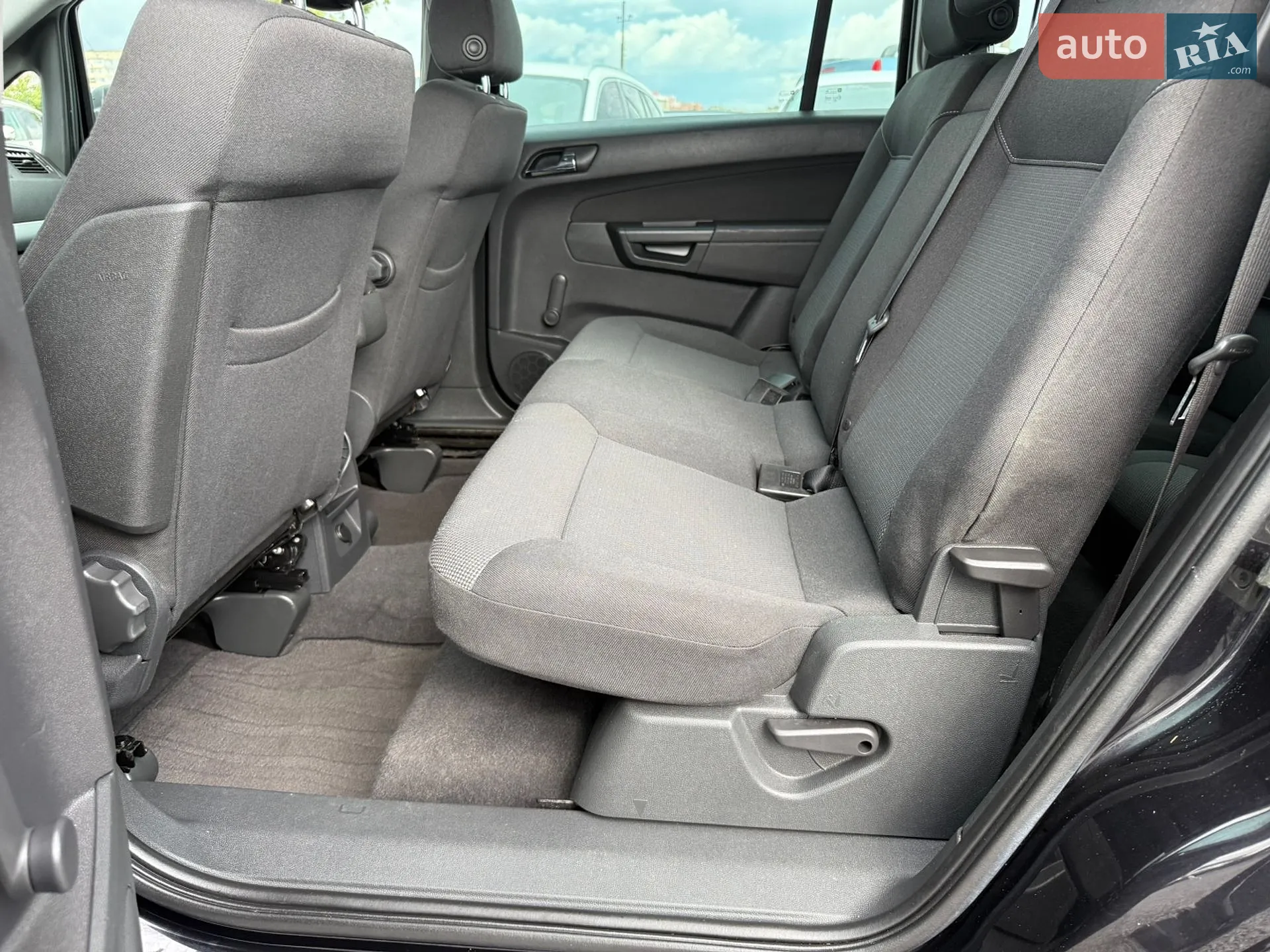 2011 Opel Zafira - мініатюра 18