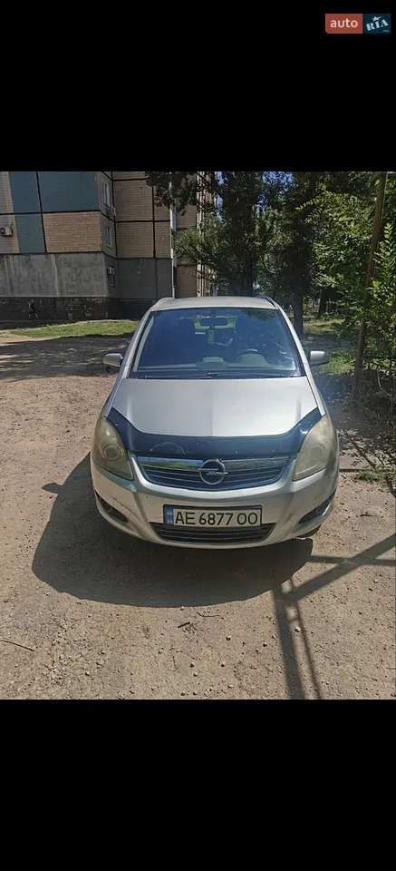 2010 Opel Zafira - мініатюра 18