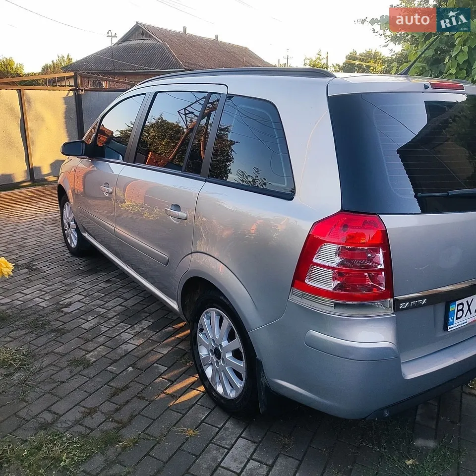2010 Opel Zafira - мініатюра 11