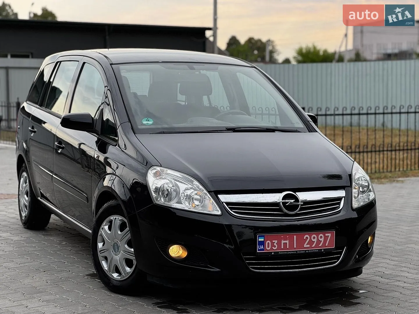 2010 Opel Zafira - мініатюра 2