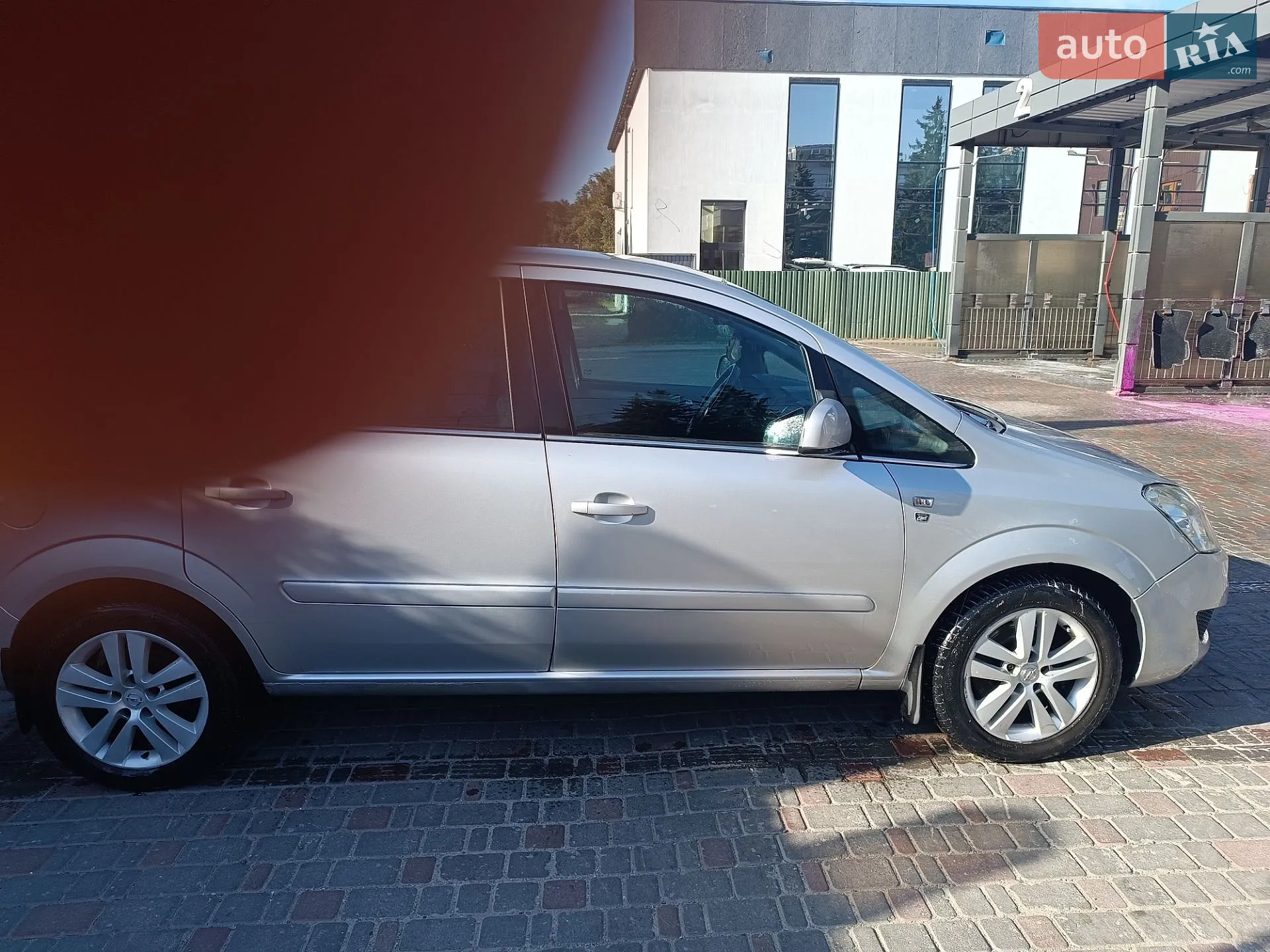 2010 Opel Zafira - мініатюра 2