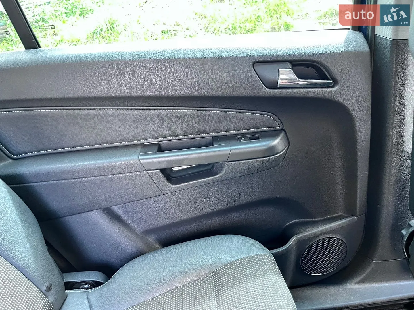 2010 Opel Zafira - мініатюра 31