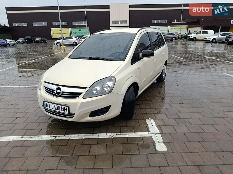 Opel Zafira 2012