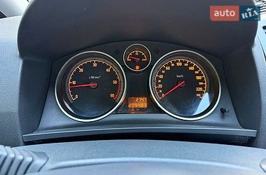 Минивэн Opel Zafira 2010 в Днепре